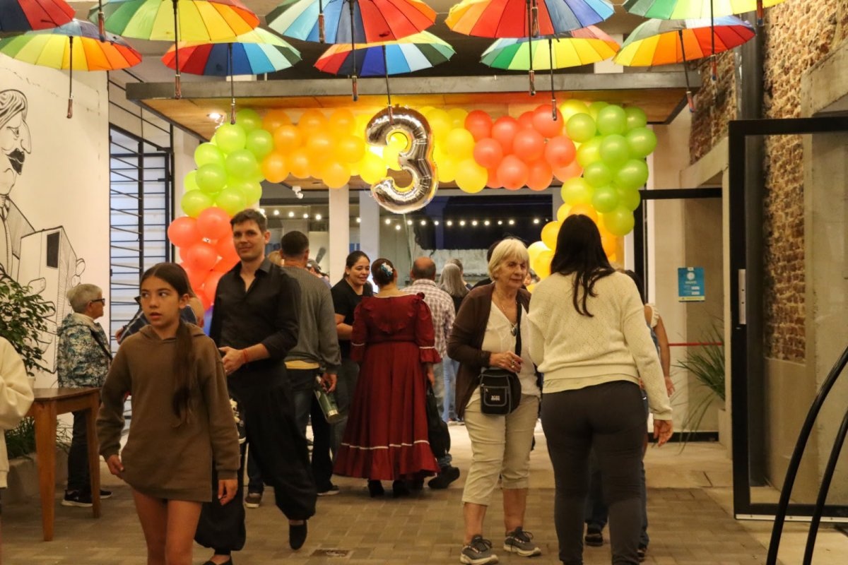 La Vieja Terminal celebró su tercer aniversario junto a una gran cantidad de vecinos