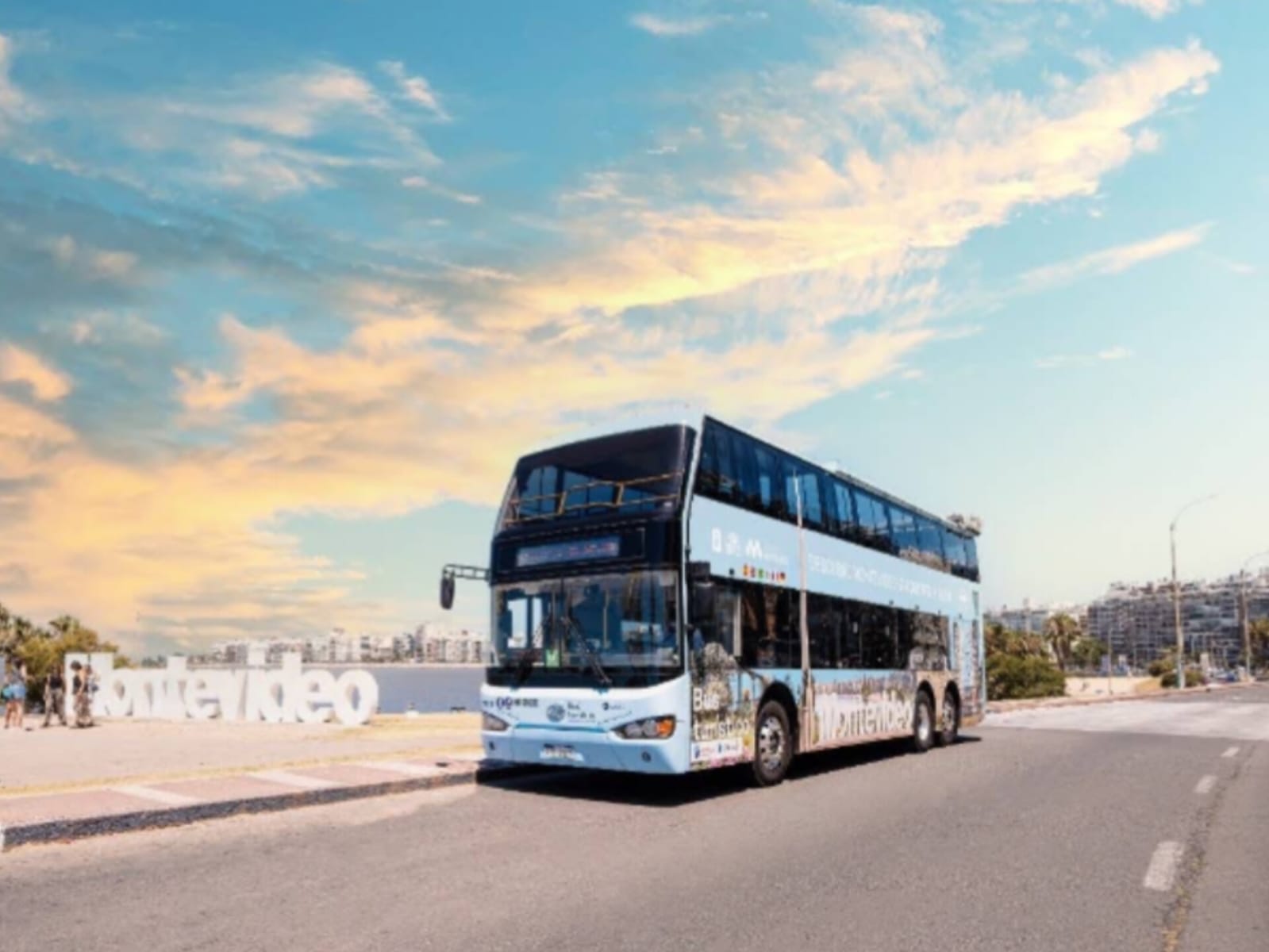 Convenio del MTOP para impulsar la renovación del transporte turístico